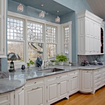 Lots of Natrual Light at the Sink